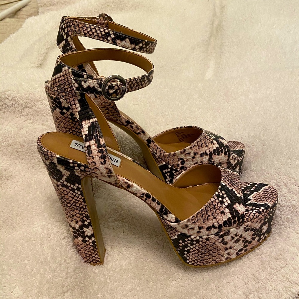 Steve Madden Platform Heels in Snake